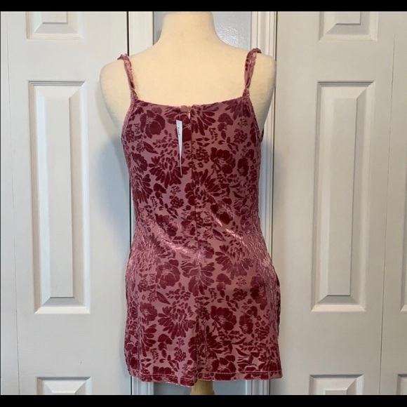 NWT Urban Outfitters Velvet Rose Dress - Picture 3 of 4